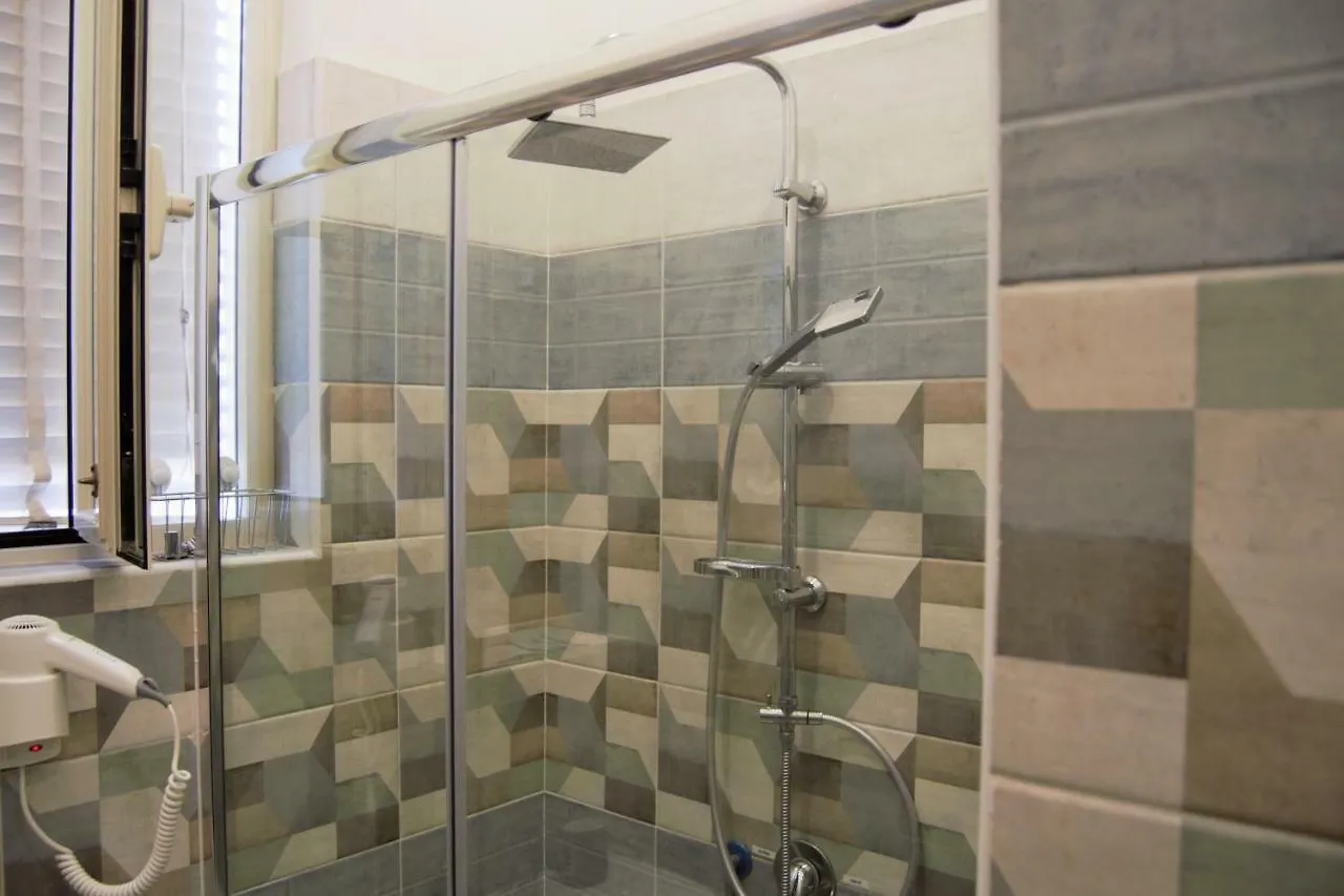 Domus San Biagio 14 Bed & Breakfast Naples Italy