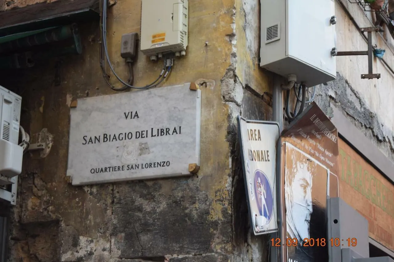 ** Bed & Breakfast Bed and Breakfast Domus San Biagio 14 Napoli Italia